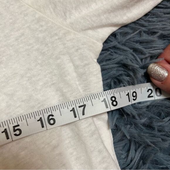 Barefoot Dreams Malibu Collection Linen/Cotton Long Sleeve Tee - Picture 5 of 6